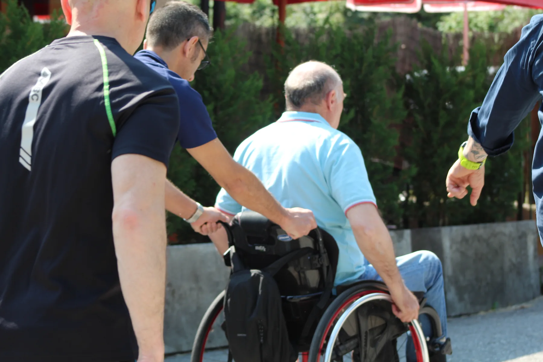 Percorso accessibile e assistenza al Lido del Segrino